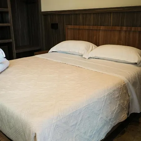 Andrea House 4*