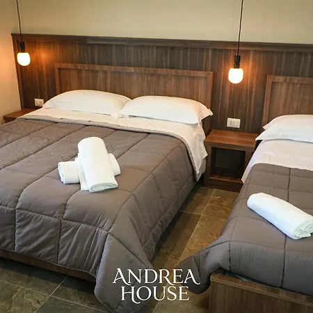 Casa de hóspedes Andrea House 4*